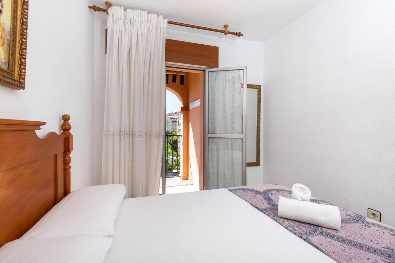 Boliches Center Apartment Next To The Beach, Parking, Pool & Terrace 푸엔히롤라 외부 사진